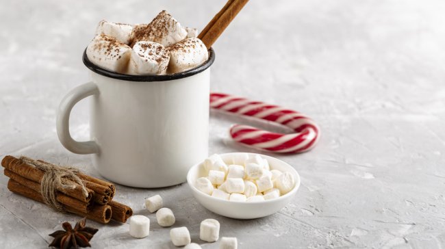 Horká čokoláda s marshmallows nebo bombardino? Máme recept na skvělé drinky!