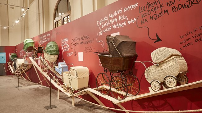 Vlastivědné muzeum zve na unikátní výstavu mapující proměny dětství
